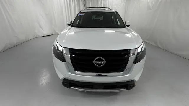 2025 Nissan Pathfinder Platinum 4WD