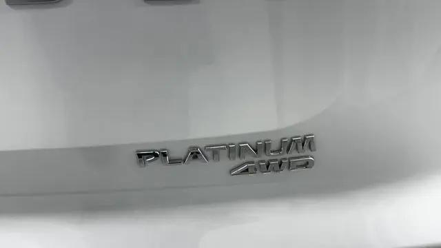 2025 Nissan Pathfinder Platinum 4WD