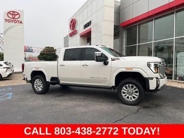 2025 GMC Sierra 3500HD 4WD Crew Cab Standard Bed Denali