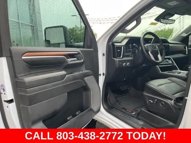 2025 GMC Sierra 3500HD 4WD Crew Cab Standard Bed Denali