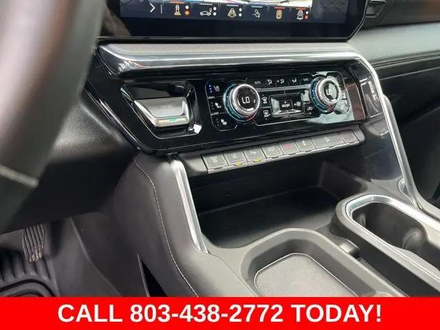 2025 GMC Sierra 3500HD 4WD Crew Cab Standard Bed Denali
