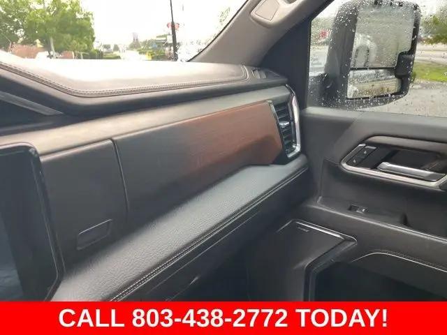 2025 GMC Sierra 3500HD 4WD Crew Cab Standard Bed Denali