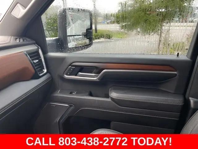 2025 GMC Sierra 3500HD 4WD Crew Cab Standard Bed Denali