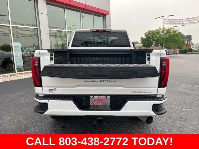2025 GMC Sierra 3500HD 4WD Crew Cab Standard Bed Denali