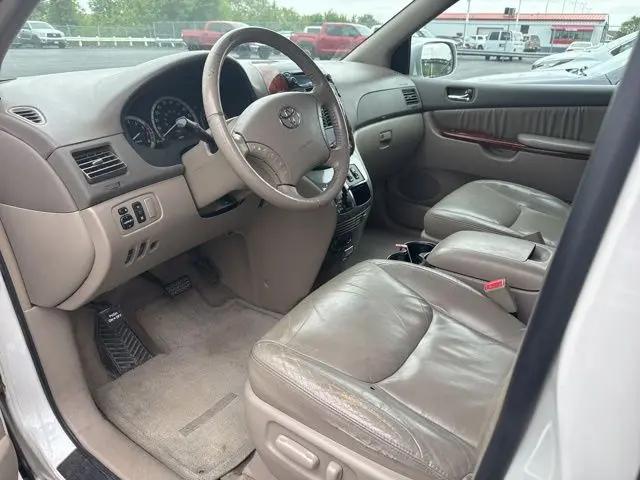 2005 Toyota Sienna XLE