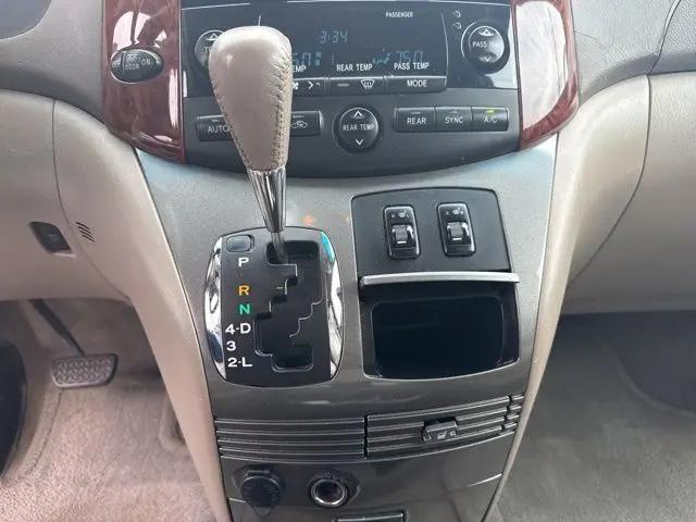 2005 Toyota Sienna XLE
