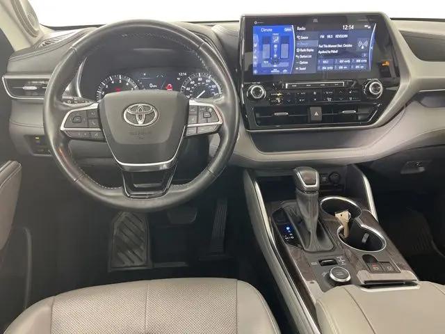 2020 Toyota Highlander Platinum