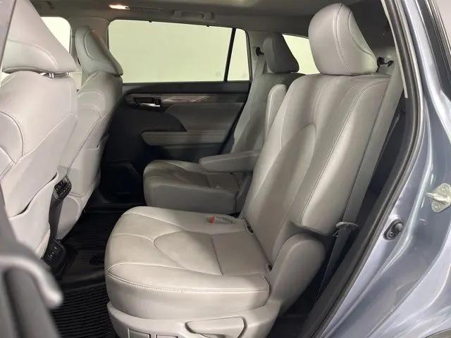 2020 Toyota Highlander Platinum