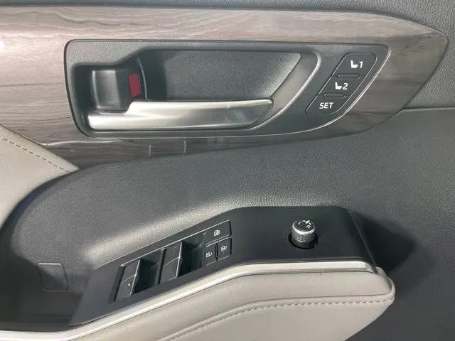 2020 Toyota Highlander Platinum