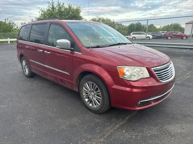 2014 Chrysler Town & Country Touring-L for sale in Cedar Falls, IA