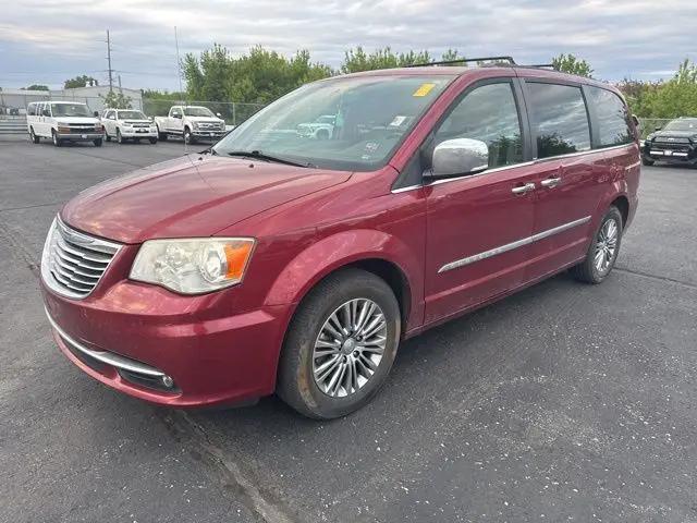 2014 Chrysler Town & Country Touring-L