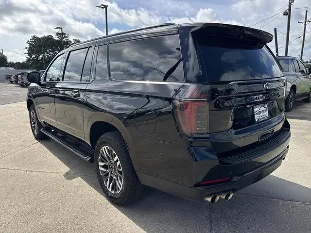 2025 Chevrolet Suburban 4WD Z71