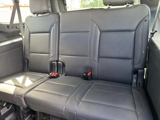 2025 Chevrolet Suburban 4WD Z71