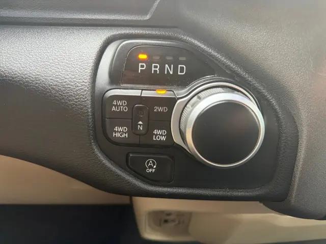 2021 Ram 1500 Big Horn Crew Cab 4x4 5'7" Box