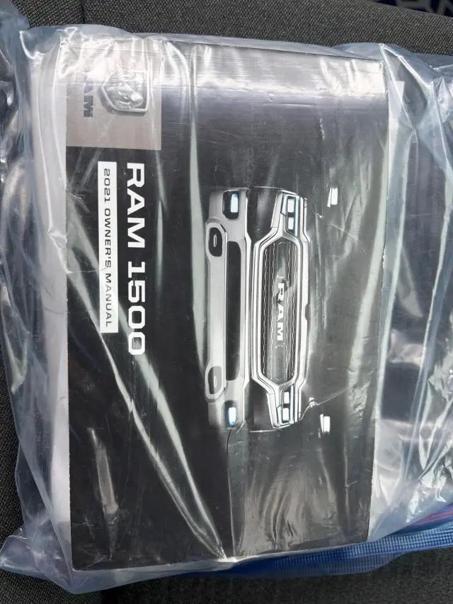 2021 Ram 1500 Big Horn Crew Cab 4x4 5'7" Box