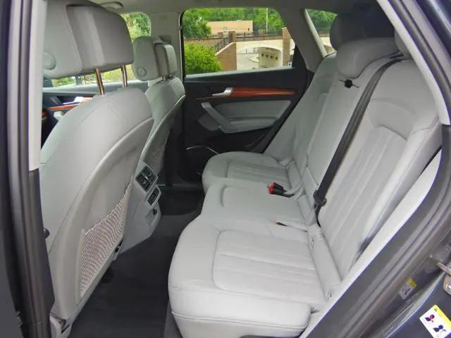 2023 Audi Q5 Premium 40 TFSI quattro S tronic