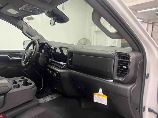 2026 Chevrolet Silverado 1500 4WD Crew Cab Standard Bed LT
