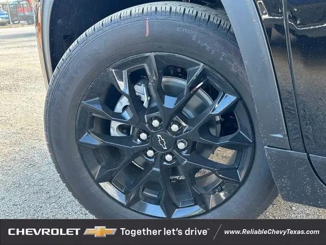 2026 Chevrolet Traverse FWD LT