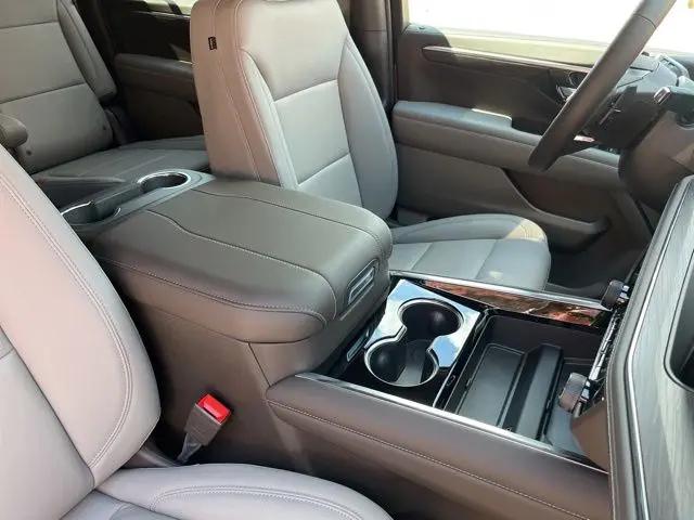 2026 Chevrolet Suburban Z71, 4WD