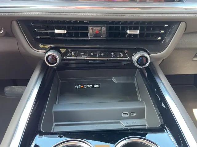2026 Chevrolet Suburban Z71, 4WD