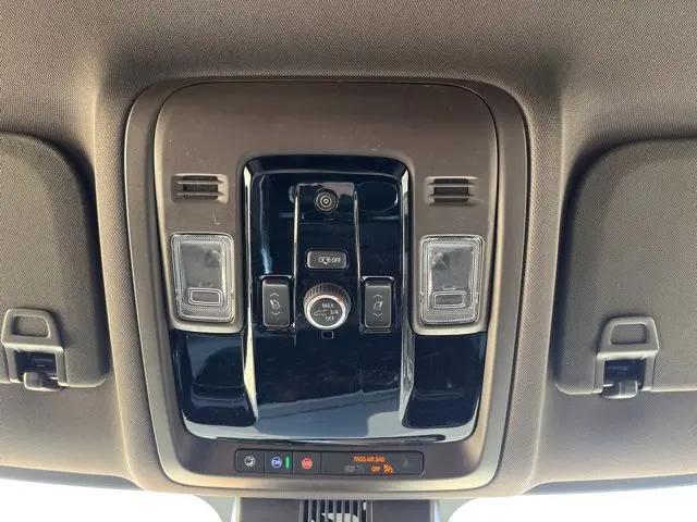 2026 Chevrolet Suburban Z71, 4WD