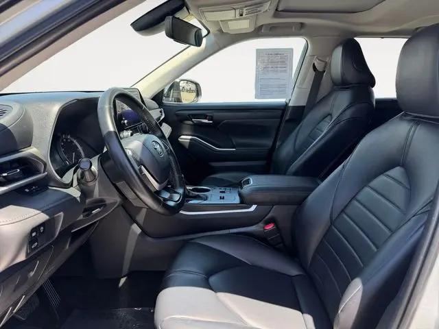 2024 Toyota Highlander XLE