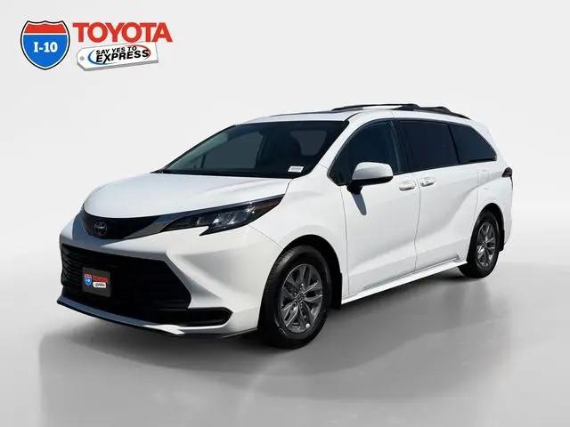 2022 Toyota Sienna LE for sale in Indio, CA