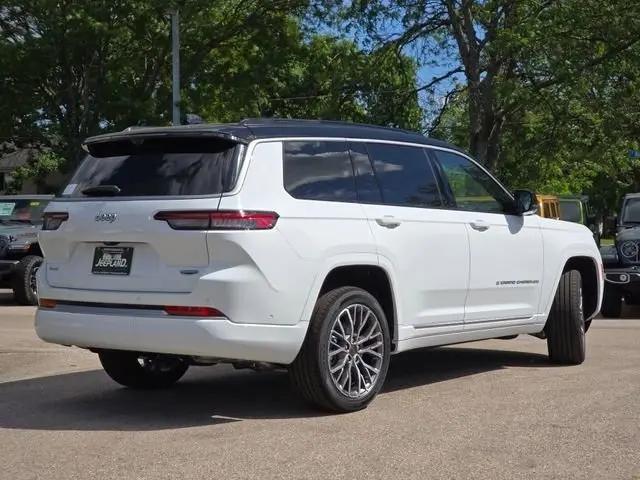 2026 Jeep Grand Cherokee L Summit 4x4