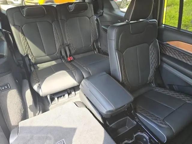 2026 Jeep Grand Cherokee L Summit 4x4