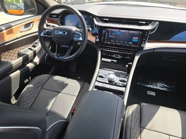 2026 Jeep Grand Cherokee L Summit 4x4