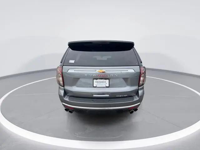 2022 Chevrolet Suburban 4WD Premier