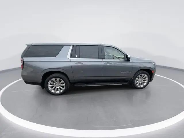 2022 Chevrolet Suburban 4WD Premier