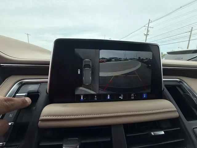 2022 Chevrolet Suburban 4WD Premier