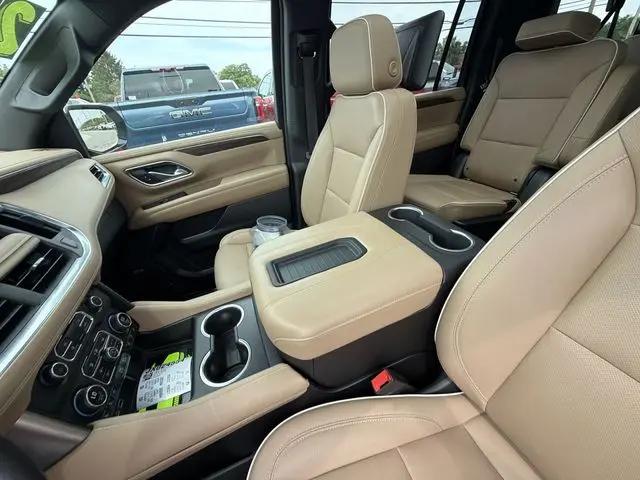 2022 Chevrolet Suburban 4WD Premier