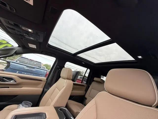 2022 Chevrolet Suburban 4WD Premier