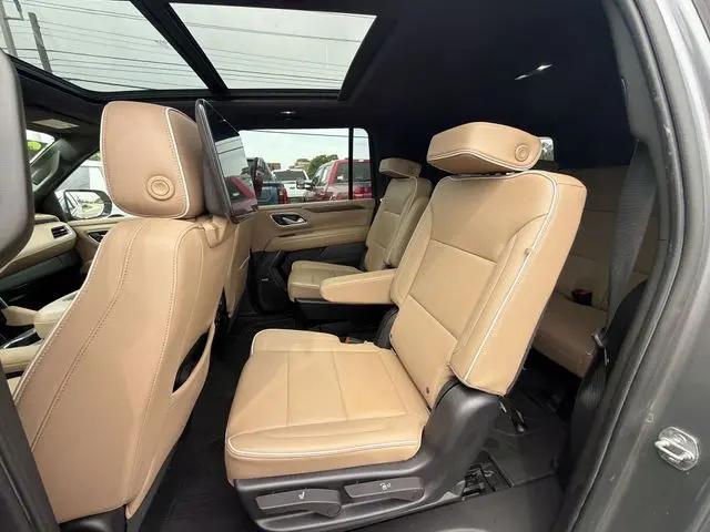 2022 Chevrolet Suburban 4WD Premier