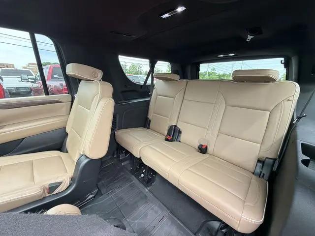 2022 Chevrolet Suburban 4WD Premier