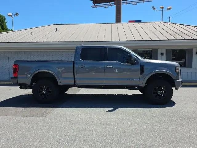 2022 Ford F-350 LARIAT