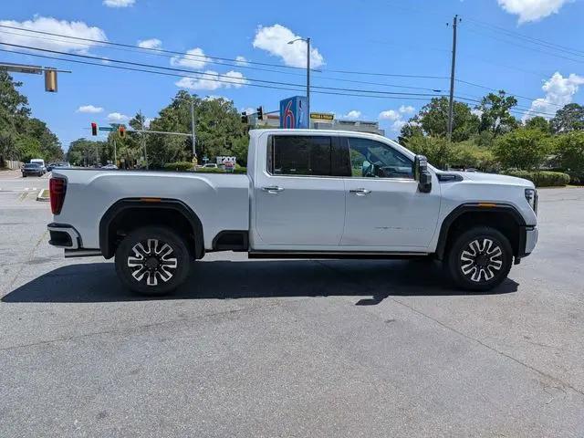 2026 GMC Sierra 2500HD Crew Cab, Standard Bed, Denali Ultimate, 4WD