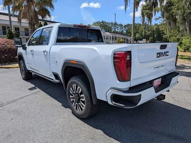 2026 GMC Sierra 2500HD Crew Cab, Standard Bed, Denali Ultimate, 4WD