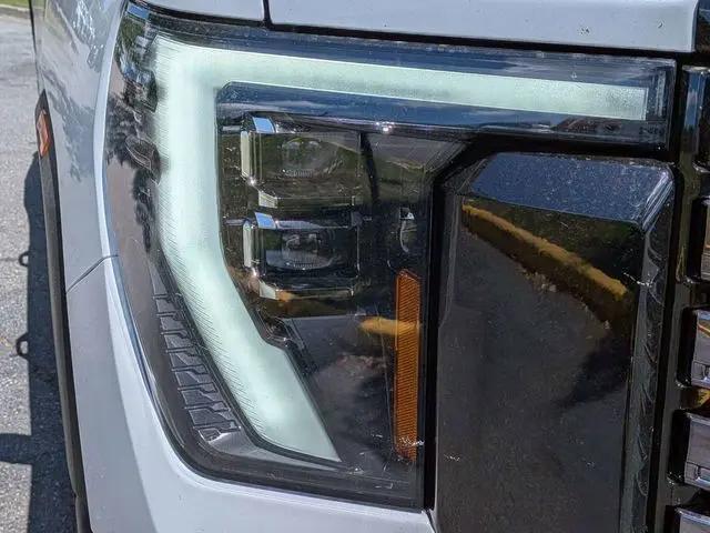 2026 GMC Sierra 2500HD Crew Cab, Standard Bed, Denali Ultimate, 4WD