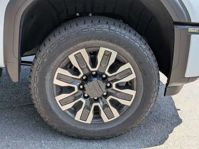 2026 GMC Sierra 2500HD Crew Cab, Standard Bed, Denali Ultimate, 4WD