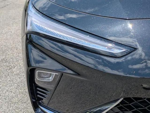 2026 Buick NV Sport Touring FWD
