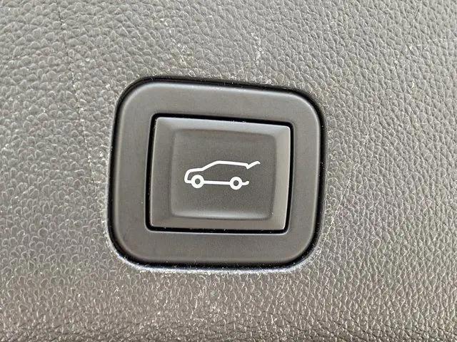 2025 GMC Yukon 4WD Denali