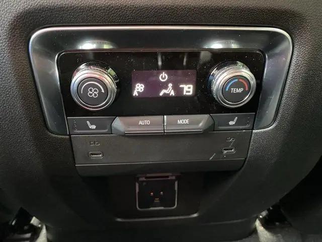 2025 GMC Yukon 4WD Denali