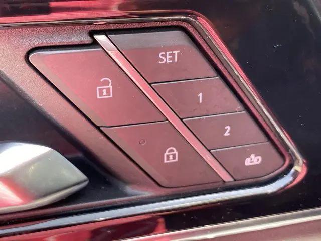 2025 GMC Yukon 4WD Denali