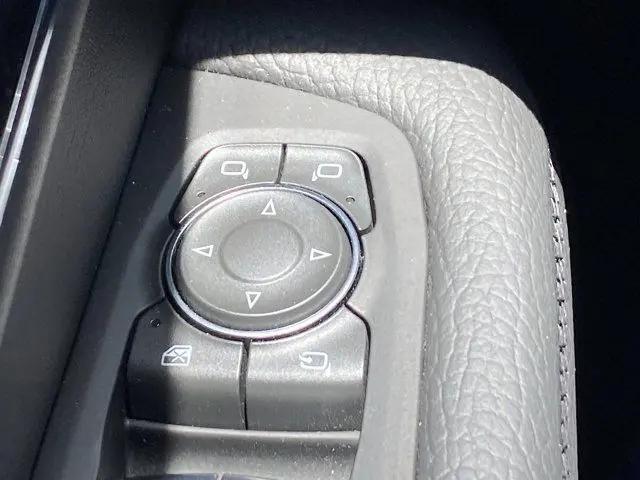 2025 GMC Yukon 4WD Denali