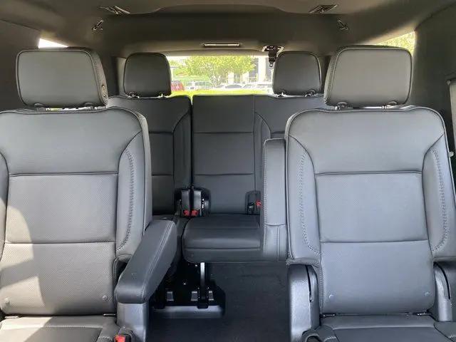 2025 GMC Yukon 4WD Denali