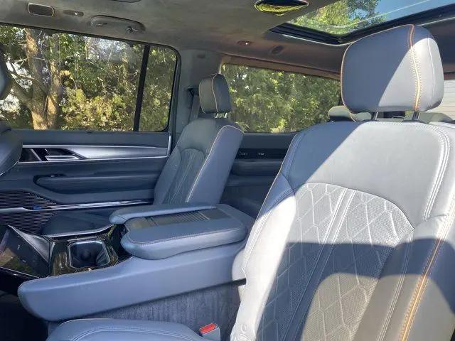 2023 Jeep Grand Wagoneer Series III 4x4