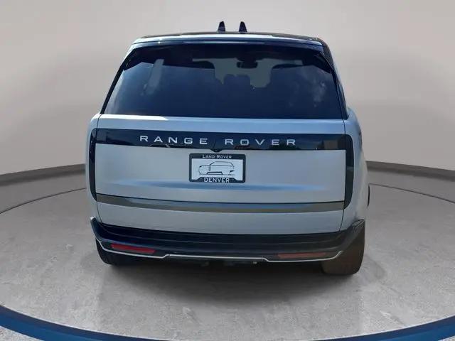 2026 Land Rover Range Rover P530 SE 7 Seat